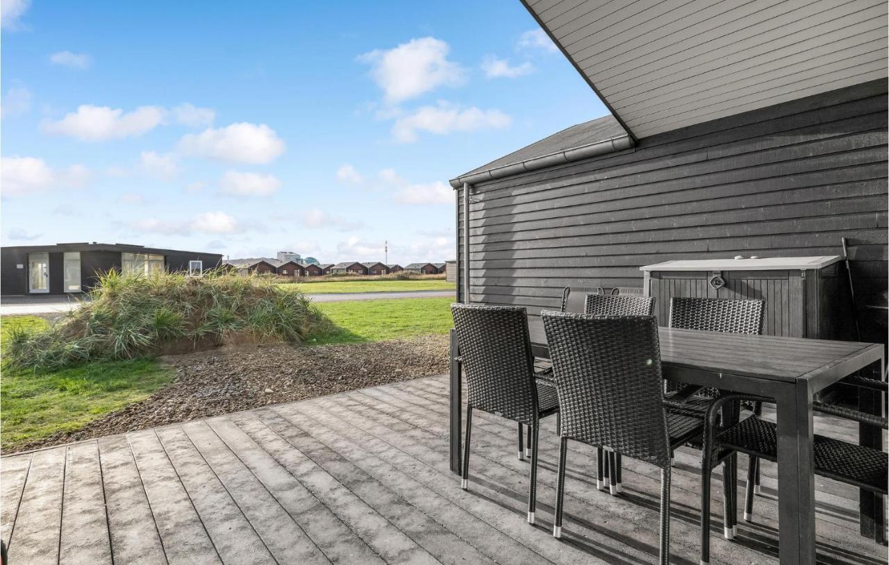 Awesome Home In Ringkobing With Kitchen Sondervig Luaran gambar