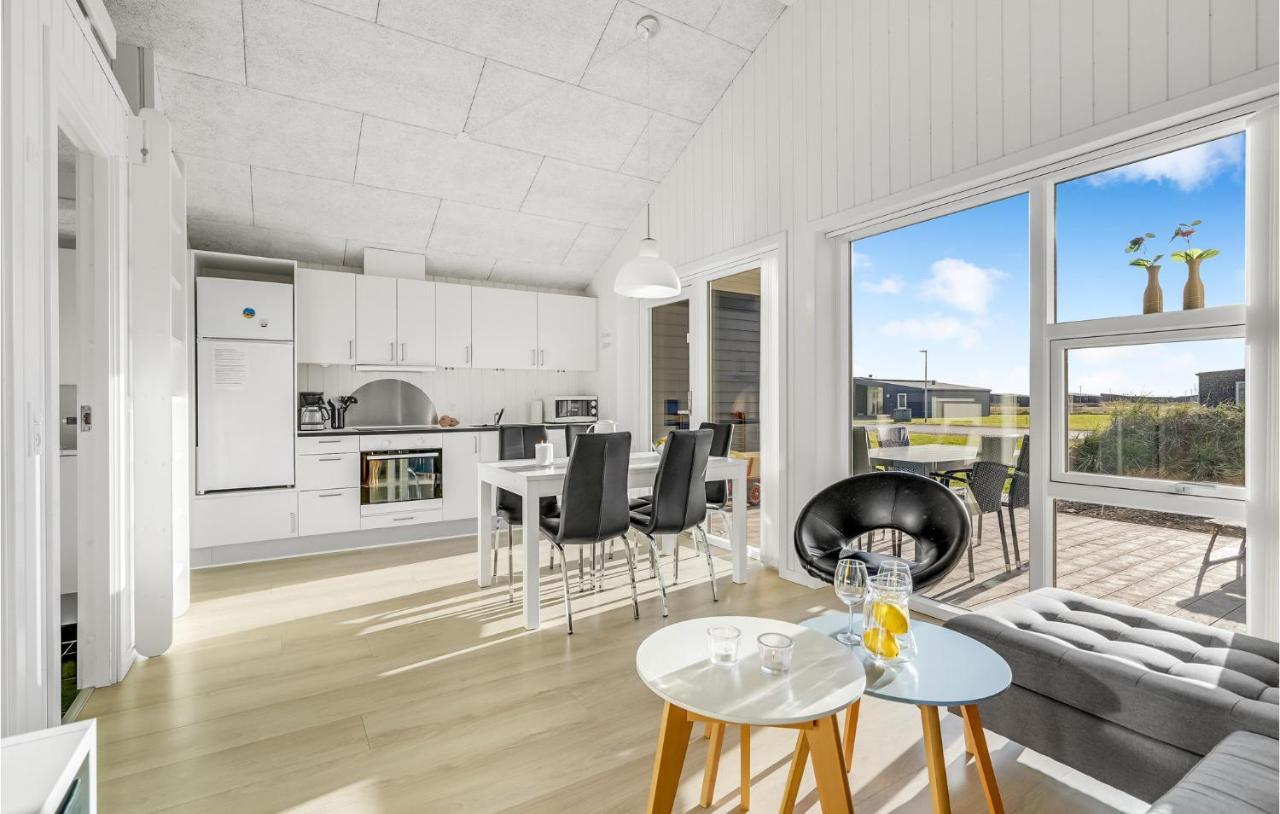 Awesome Home In Ringkobing With Kitchen Sondervig Luaran gambar