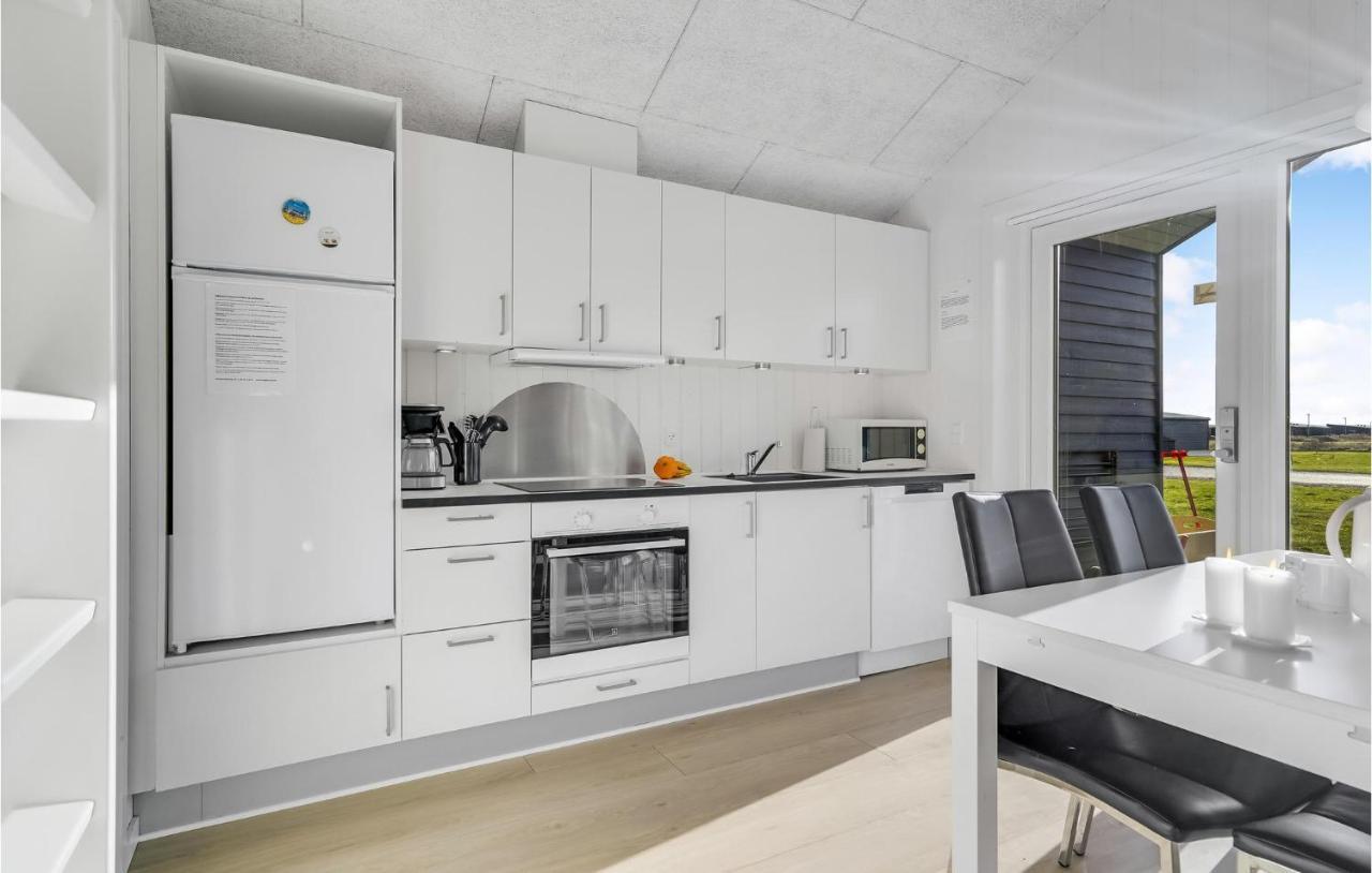 Awesome Home In Ringkobing With Kitchen Sondervig Luaran gambar